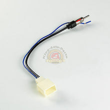 Load image into Gallery viewer, 40-LX11 Antenna Adapter Cable for 2002-Up Toyota and Lexus Vehicles Free Shippin
