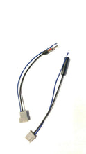 Load image into Gallery viewer, Antenna Cable KIT to Aftermarket Radio Stereo Adapter for Select 07-up Nissan
